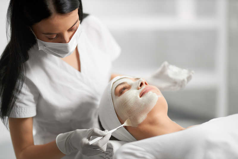 Facials - Signature Treatments and Therapeutic Offerings