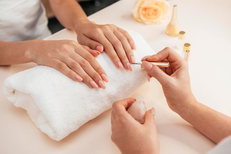 Manicures - Ambience and Location