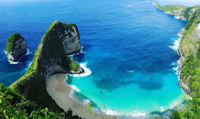 Diamond Beach Nusa Penida Limestone Formations Bali - What Makes This Tour Absolutely Brilliant