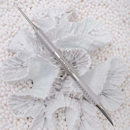 GELLIFIQUE SLANTED CUTICLE PUSHER