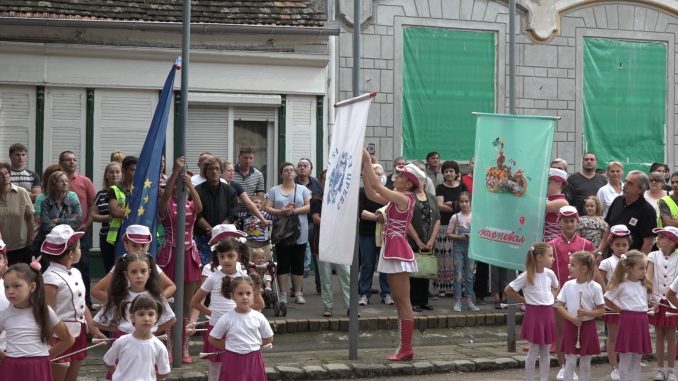 Belocrkvanski karneval podizanje zastava Belocrkvanski karneval podizanje zastava