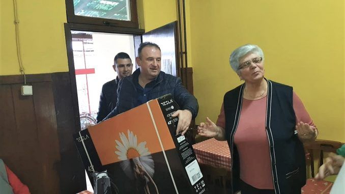 SNS poseta invalidima rada SNS poseta invalidima rada