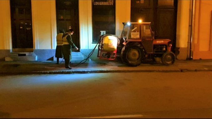 Dezinfekcija trotoara Bela Crkva