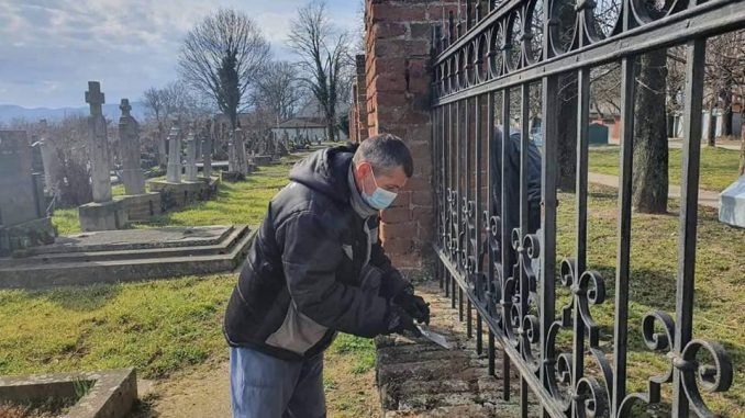 OO SNS Bela Crkva akcija uredjenja Katolickog groblja