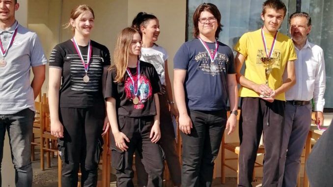 Dodela medalja Dodela medalja Varvara Veljković i Miloš Obradović