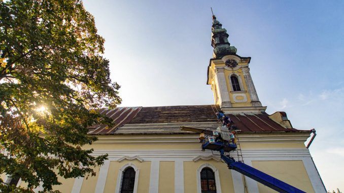 Pravoslavna crkva radovi na krovu Pravoslavna crkva radovi na krovu