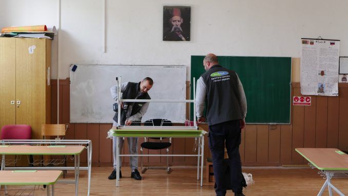 OS Zarko Zrenjanin nov namestaj