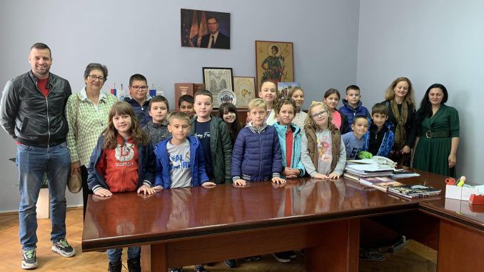 Učenici OŠ kod predsednice Učenici OŠ kod predsednice