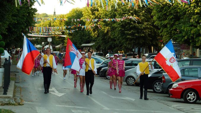 Festival Defile