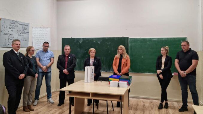 Češki jezik Gimnazija - naslovna (Copy)