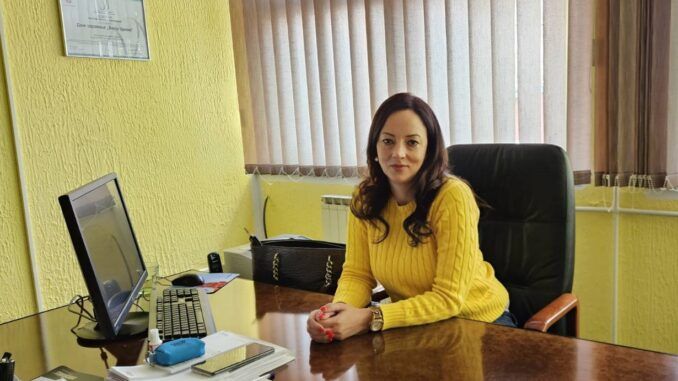 Dr Emina Minic