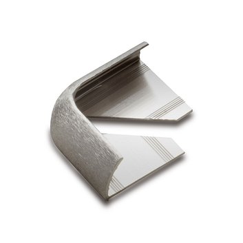 Esquinero Triangular 10 MM X 6 MM X 2,5 M