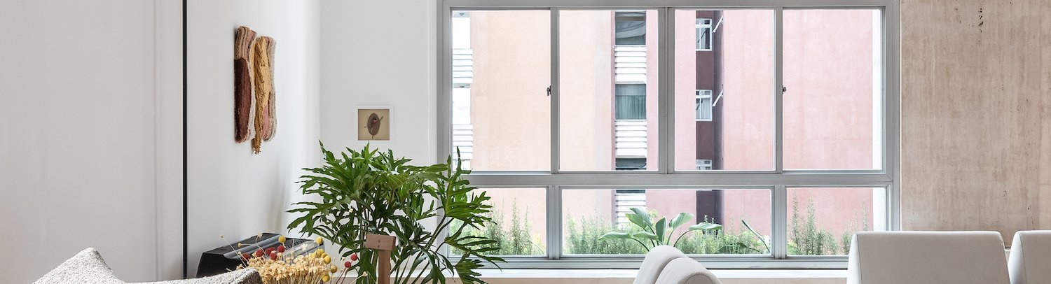 Apartamento modernista foi renovado para oferecer mais espaço e bem-estar