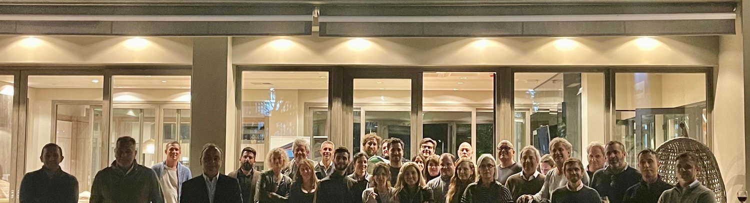 Explorando la Innovación en Arquitectura y Diseño en el Evento de Casa Rehau