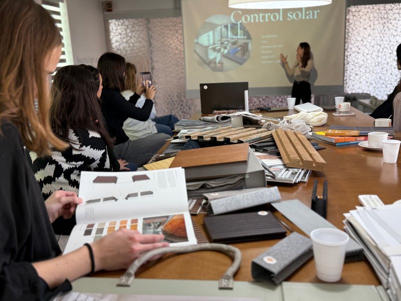 Hunter Douglas y Landhi Pro: El Control Solar en el Diseño para Transformar tus Proyectos