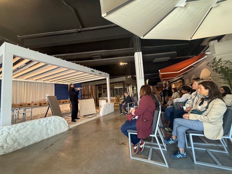 Tolder revoluciona el mercado con los pisos Gres porcelánicos, en un exclusivo desayuno para arquitectos