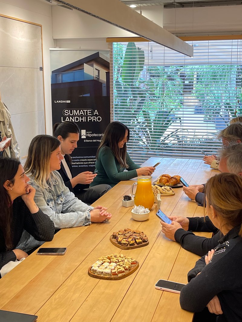 Encuentro de Arquitectos en ILVA Estudio: Tendencias y Novedades en Pisos Porcellanatos