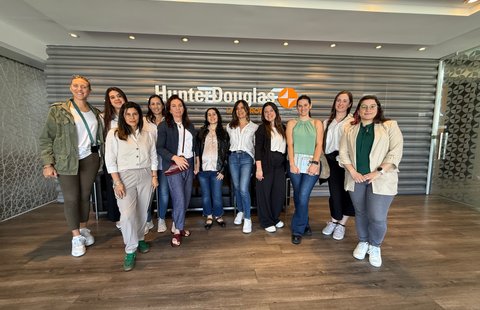Diseñando con luz: encuentro en Hunter Douglas junto a profesionales