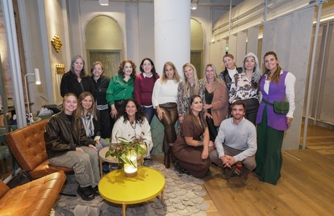 Diseño de Vanguardia y Conexiones Exclusivas: La experiencia Muchtek de Casa FOA