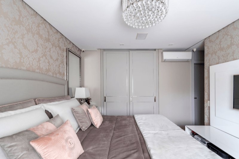 Nova fase familiar: Retrofit moderniza e estiliza apartamento
