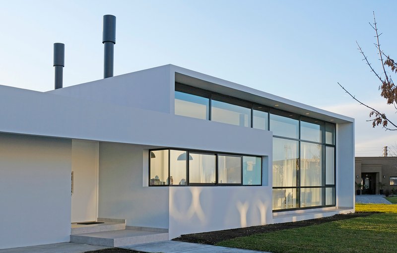 Diseño sin límites: las múltiples caras del aluminio en la vivienda