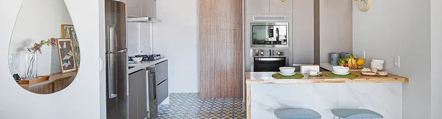 Apartamento de 120m² tem varanda integrada e decoração moderna contemporânea
