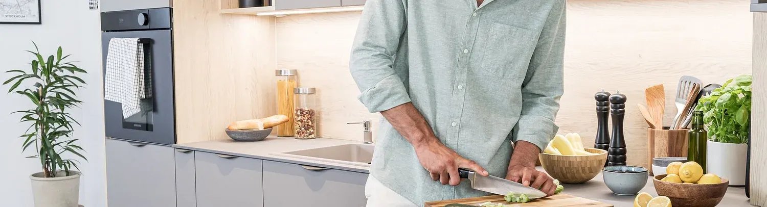 Rauvisio Noir es una superficie diferente a todo lo conocido, ideal para crear los muebles más funcionales y sofisticados