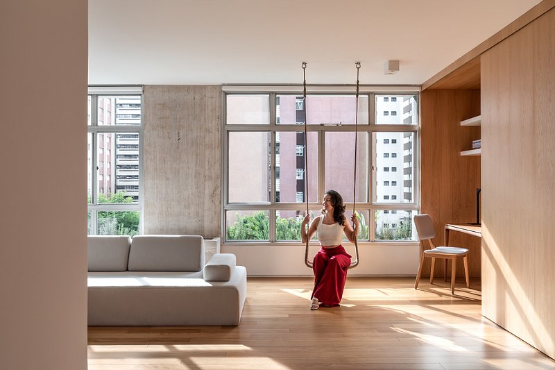 Apartamento modernista foi renovado para oferecer mais espaço e bem-estar