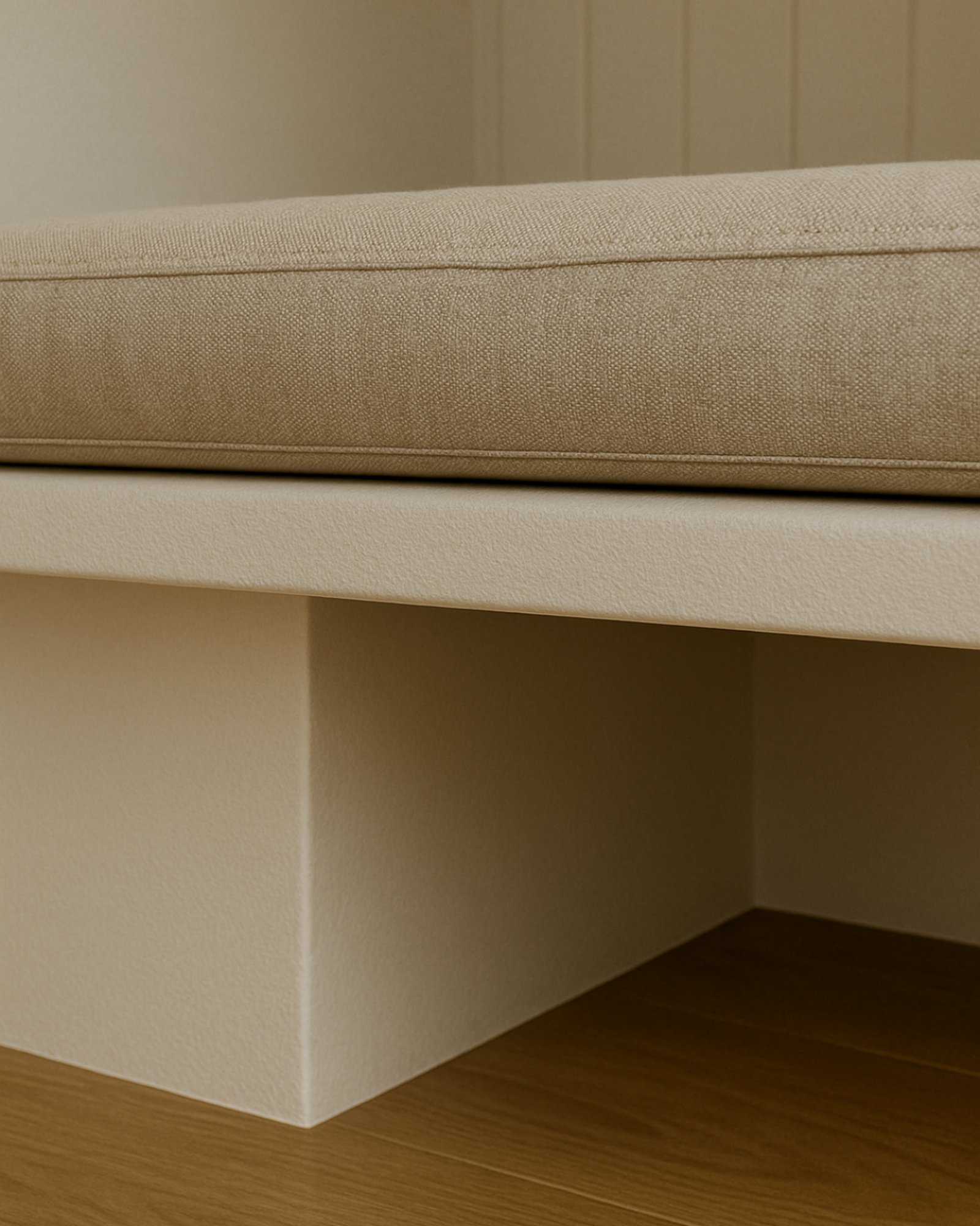 Banqueta de banco tapizada y mueble de almacenamiento empotrado — proyecto Mudroom Brumana, por Casa Rosa Estudio, en Bella Vista