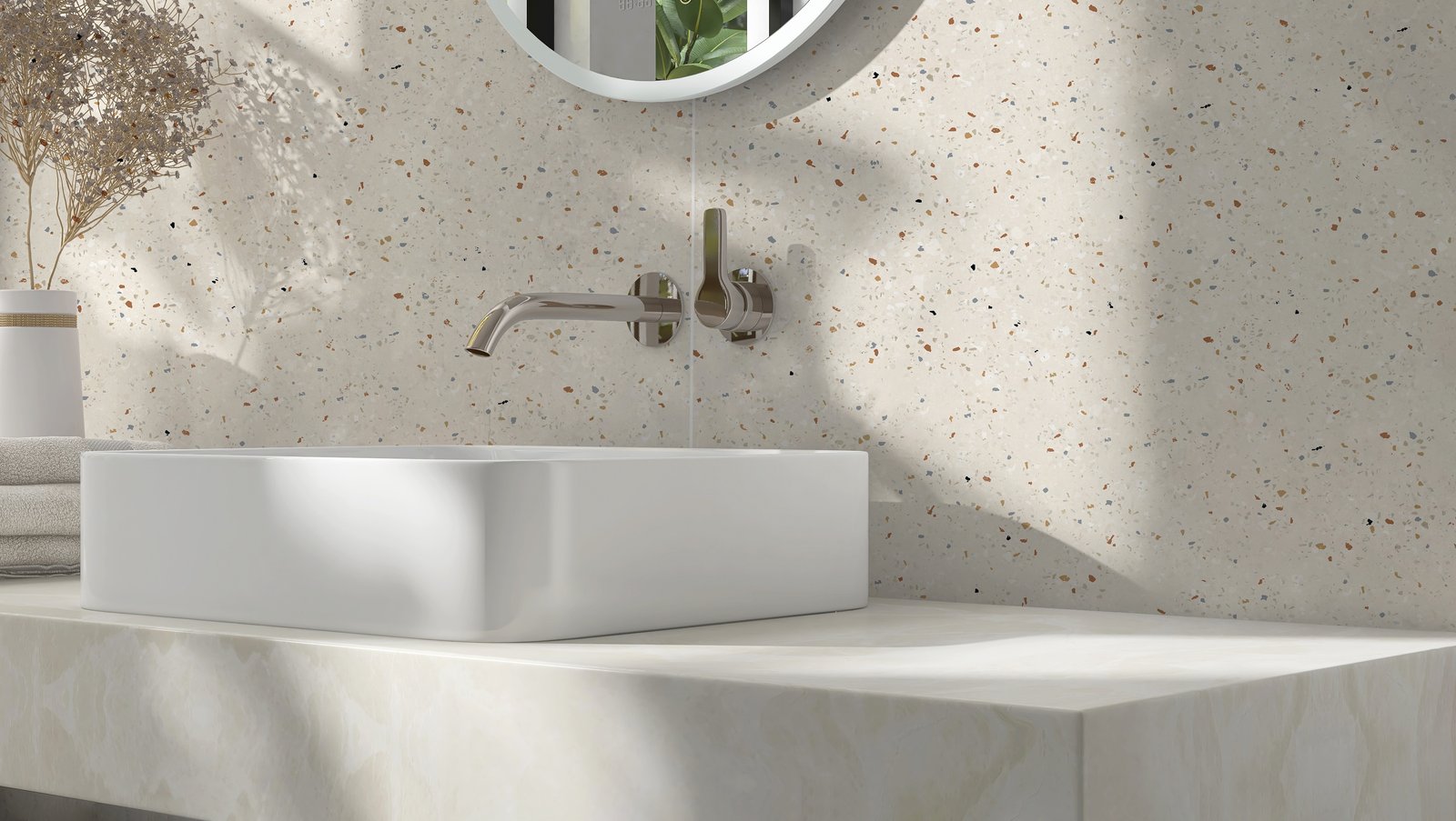 banheiro moderno com cuba branca e parede efeito terrazzo — projeto 80x80, por Cerámica Alberdi