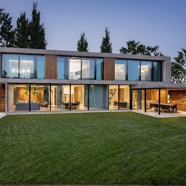 HOUSE N