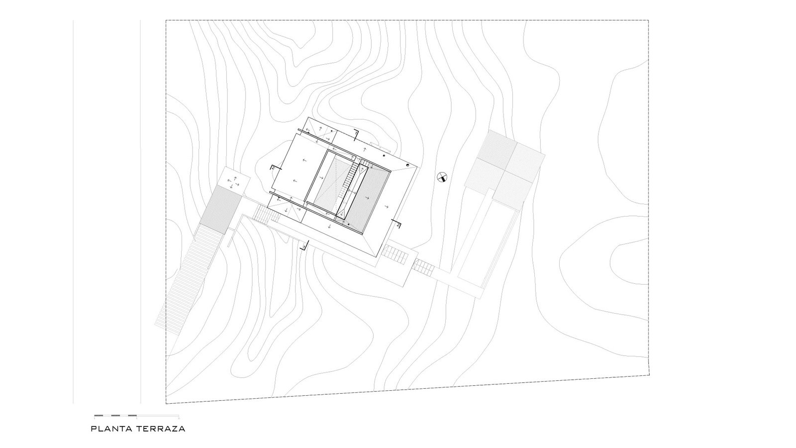 Plano arquitectónico en topografía de montaña — proyecto Casa Médanos, por Besonías Almeida arquitectos, en JWRC+MQ