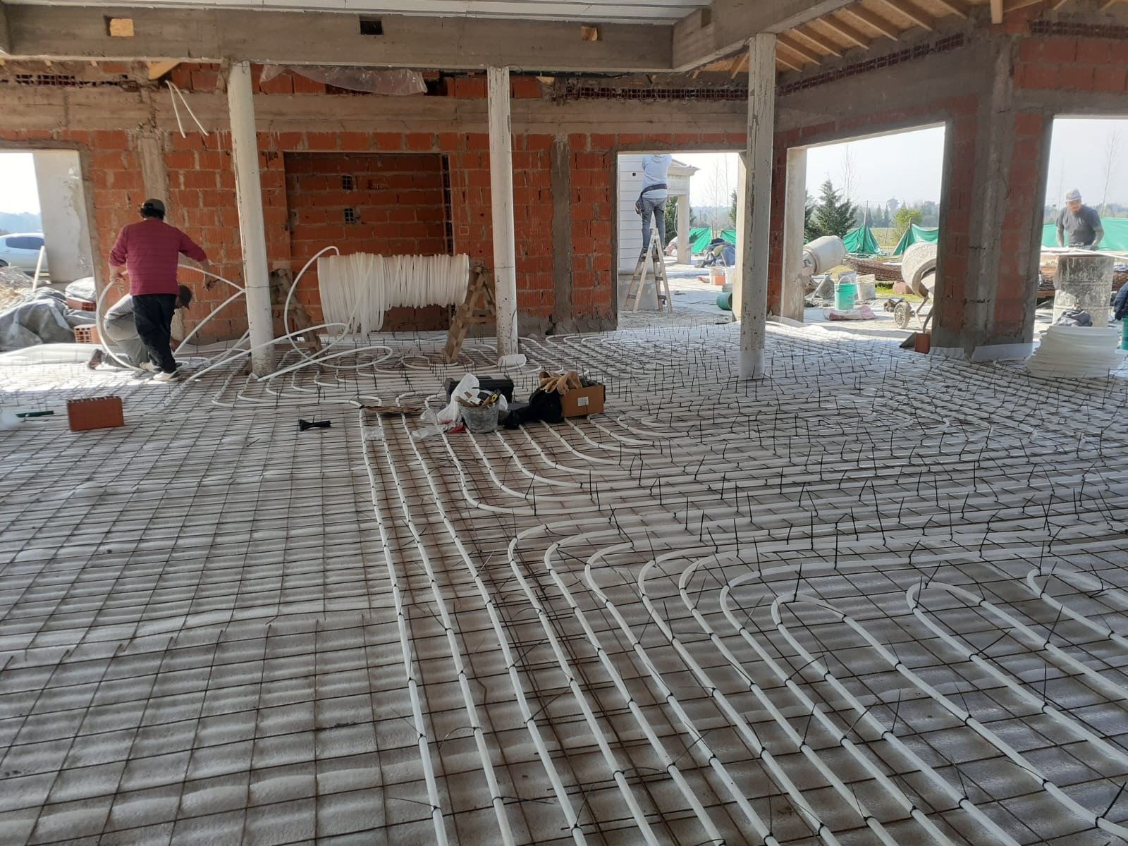 instalacion de calefaccion por losa radiante — proyecto Piso Radiante en barrio Las Vizcachas, por Crisol Clima SRL, en PX3C+9G