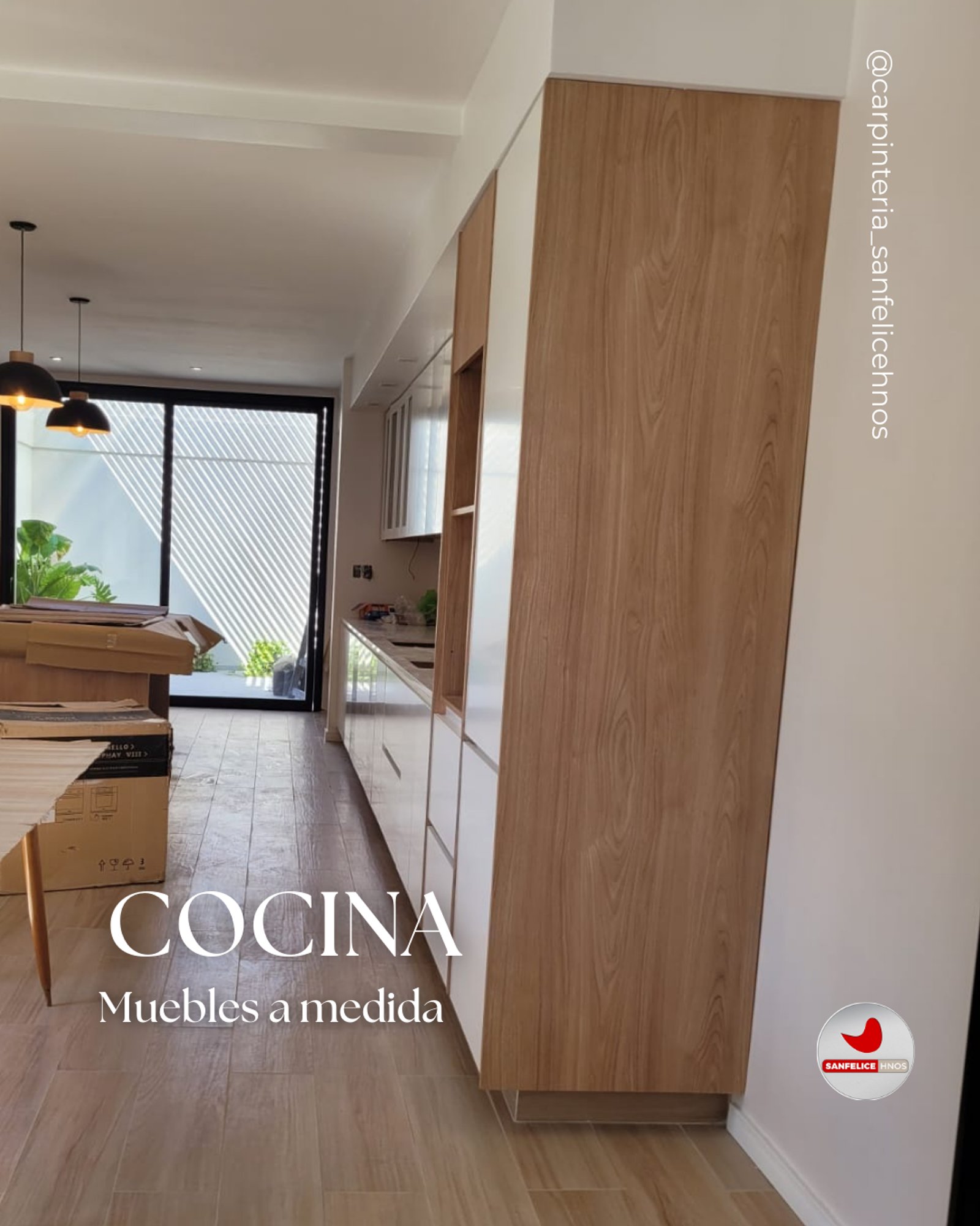 Cocina moderna con muebles de madera a medida y suelo amplio — proyecto Cocina integrada, por Licefe Carpentry SRL, en B1704 Ramos Mejía