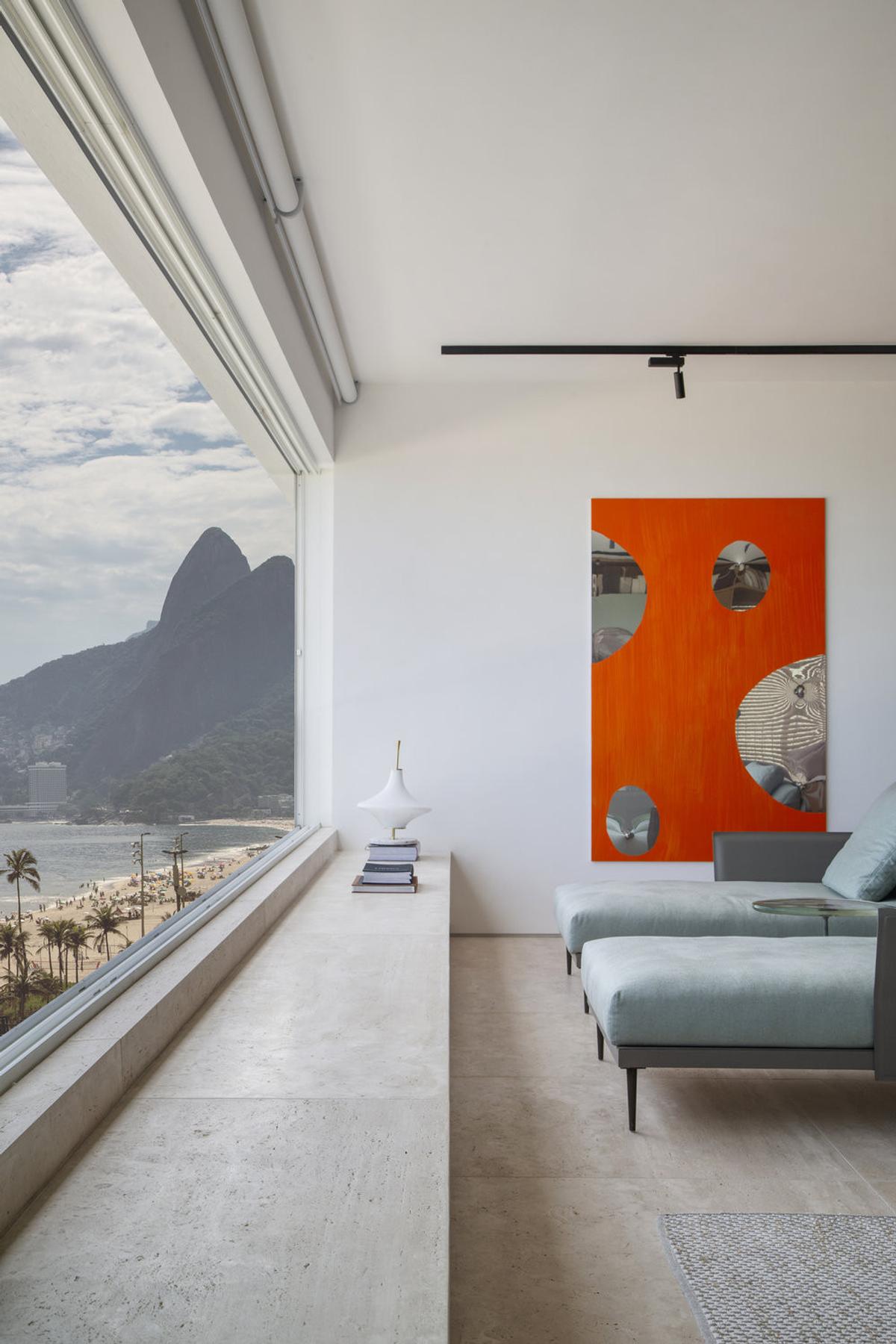 Sala Estilo Minimalista com cor predominante Bege do Projeto PS House por Studio Ro-ca
