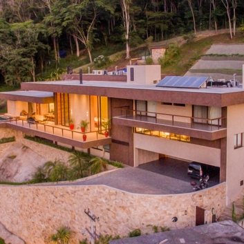 Escada do Projeto Bechara Niterói por Santa Irreverência Arquitetura