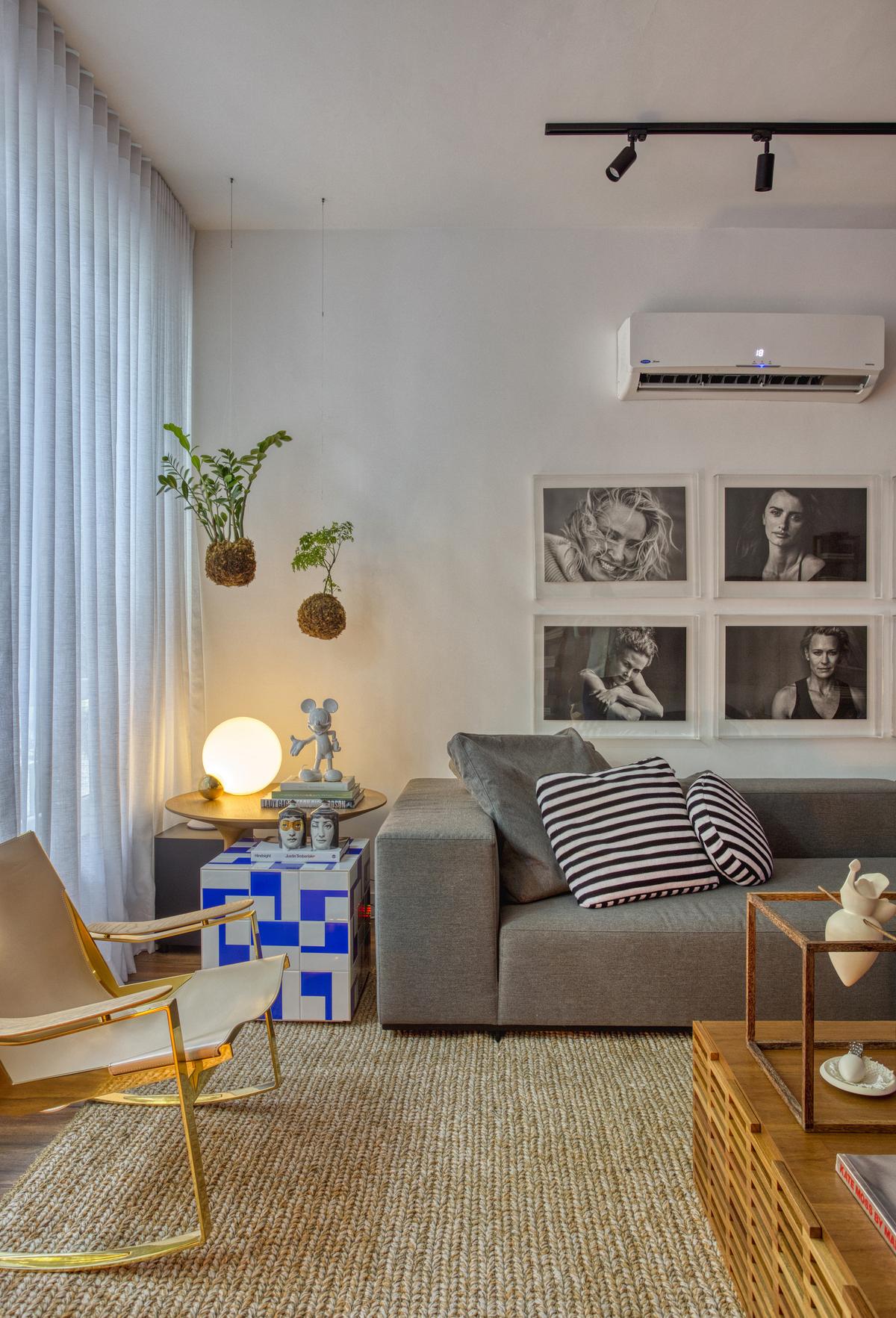 Sala Estilo Escandinavo com cor predominante Cinza do Projeto Hugo Gloss por Studio Ro-ca