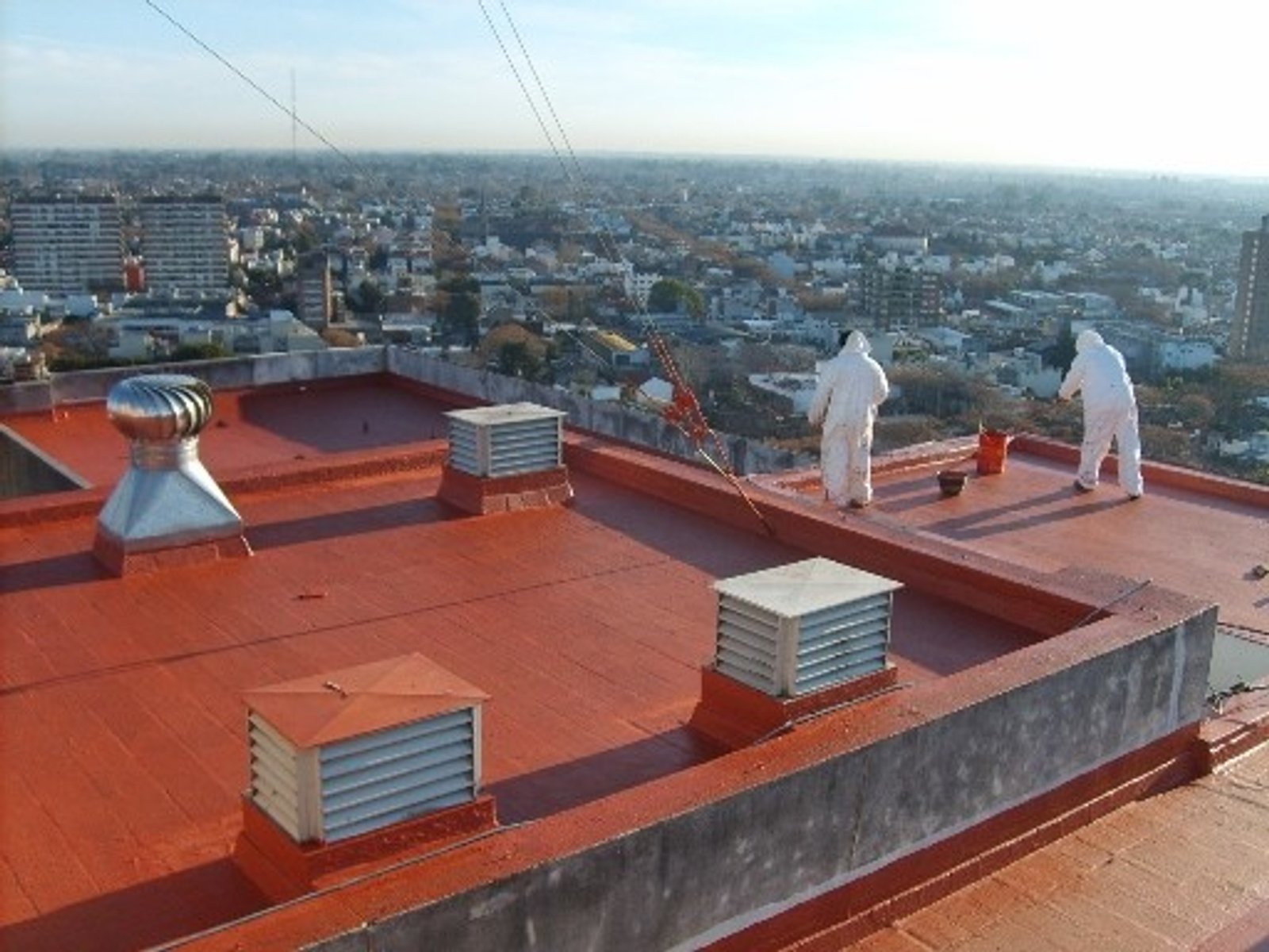 Obra en terraza de edificio en ciudad — proyecto Tribunales San Isidro, por PROTEX, en San Isidro