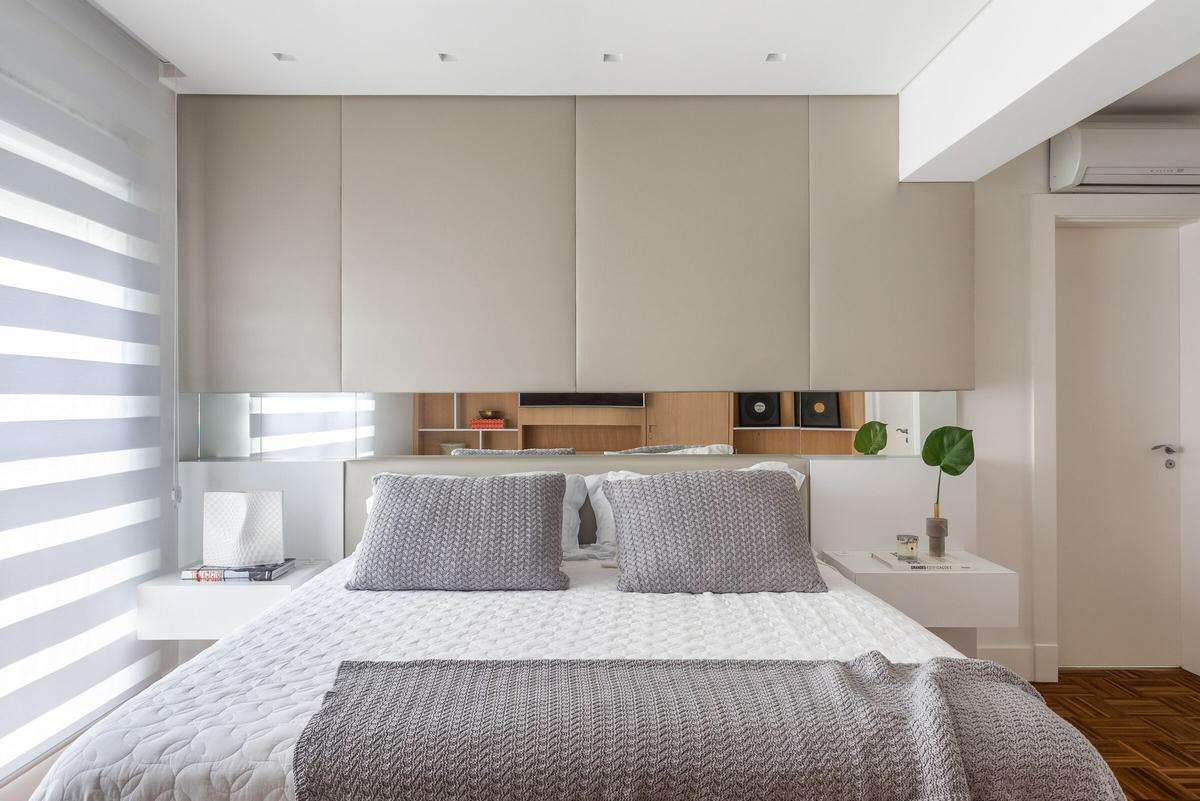 Quarto Quarto de casal Estilo Minimalista com cor predominante Bege do Projeto Apartamento BP por GabrielaCasagrande Arquitetura