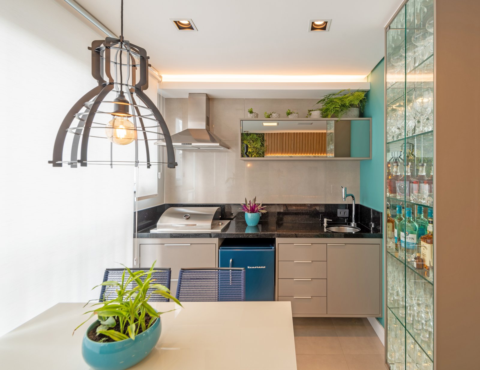 Cozinha Com Ilha do Projeto Projeto Destaque Club&Casa por Estúdio 31 Arquitetura + Interiores 
