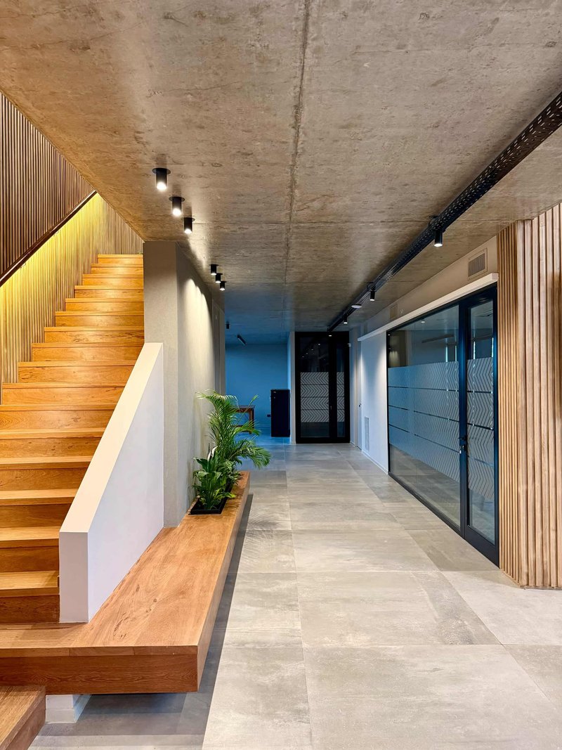 Elegancia contemporánea en Antico Light Grey