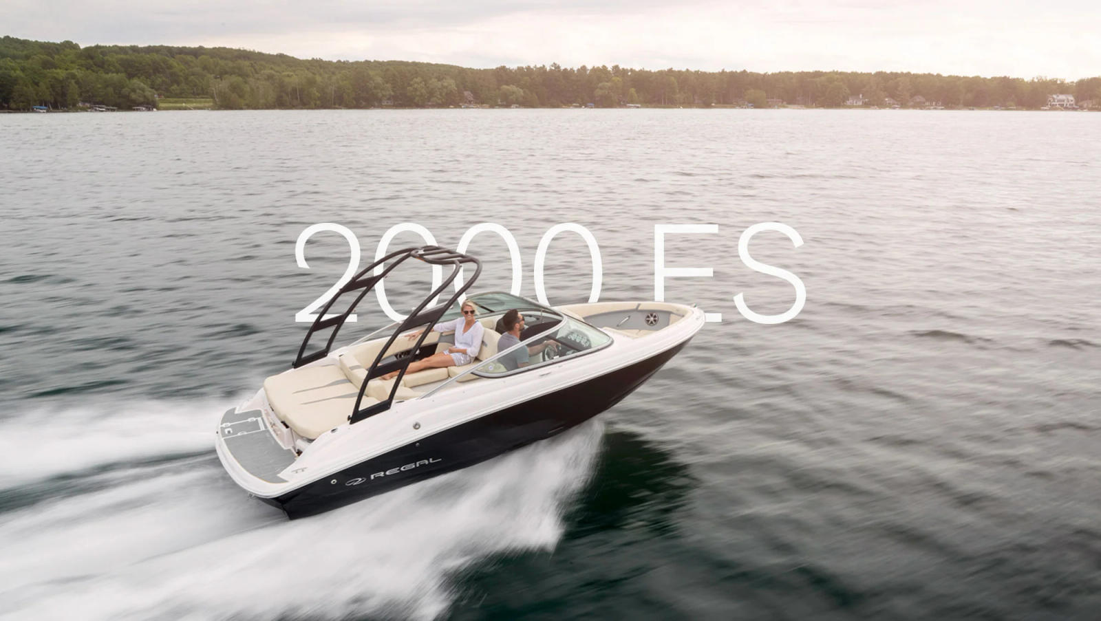 Model Regal 2000 ES.