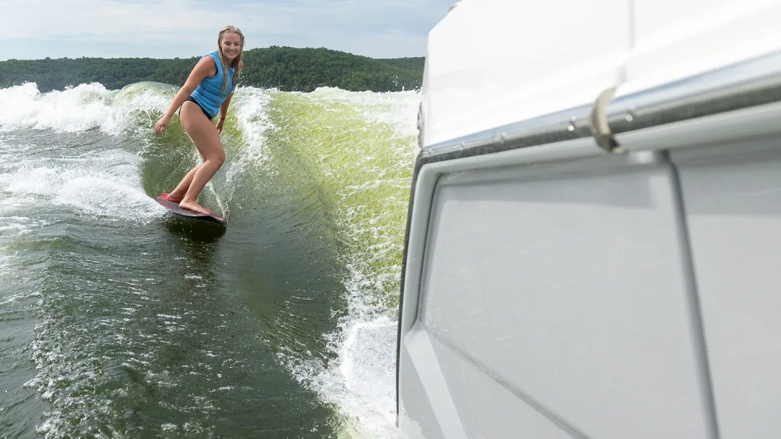 Regulacja parametrów fali w modelu 38 SURF.