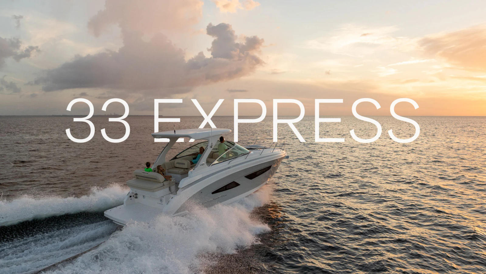 Model 33 Express z serii Express Cruiser