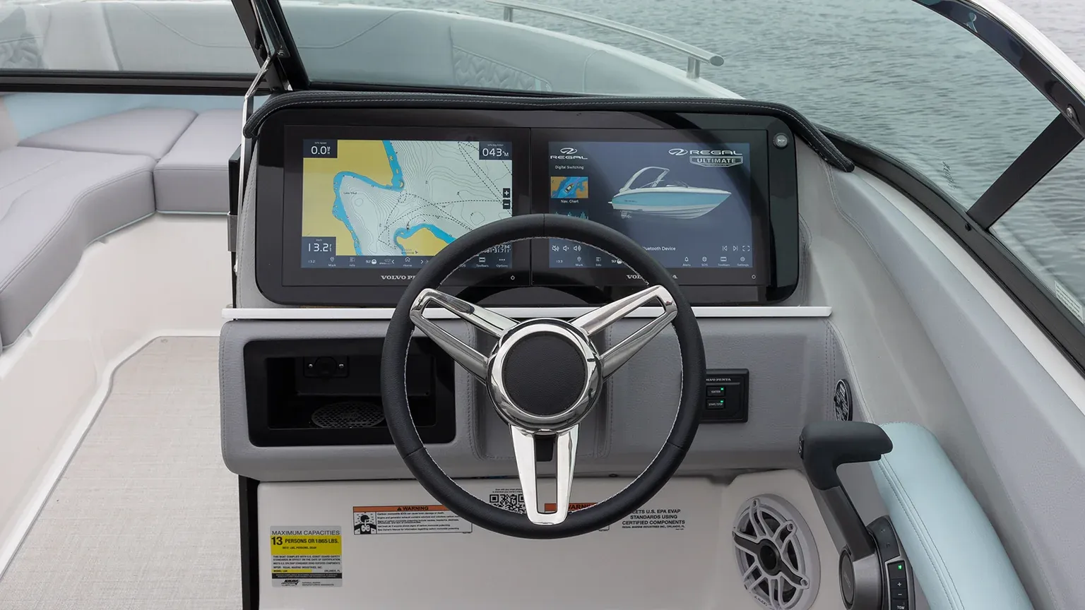 Stanowisko sternika Premium Helm w LS4 SURF.