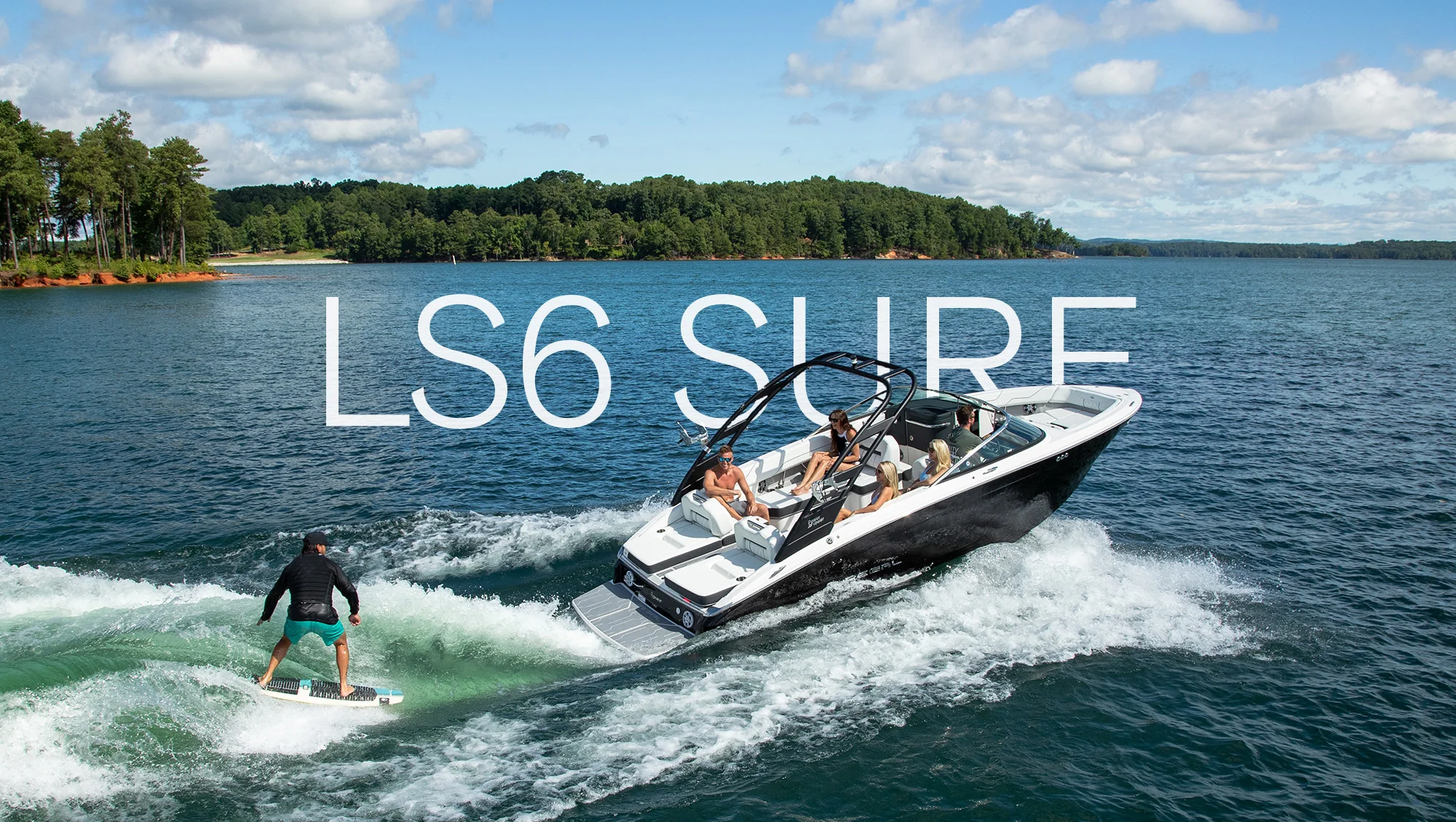 Regal LS6 Surf na spokojnej wodzie w kadrze hero.