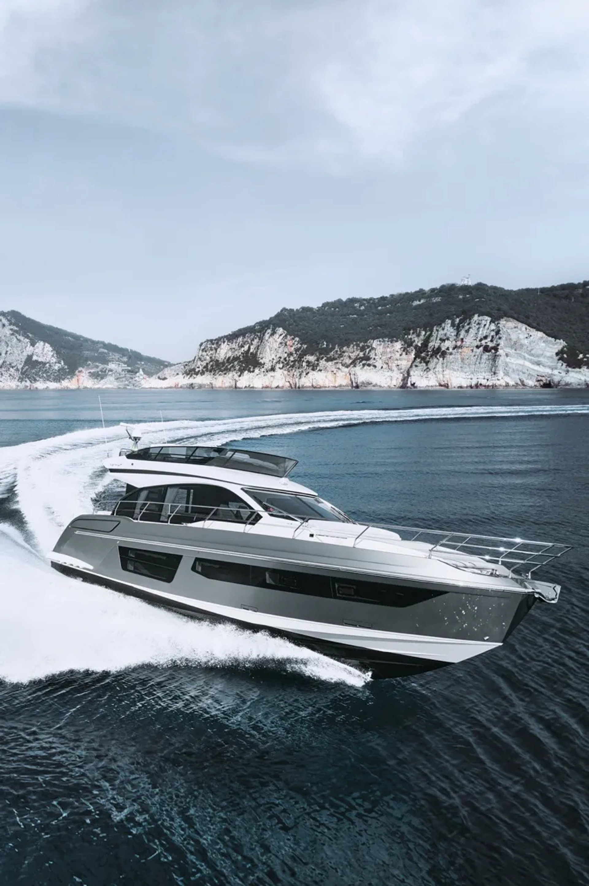 Discover FLY 53