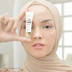 B Erl Very Berry Acne Spot Treatment