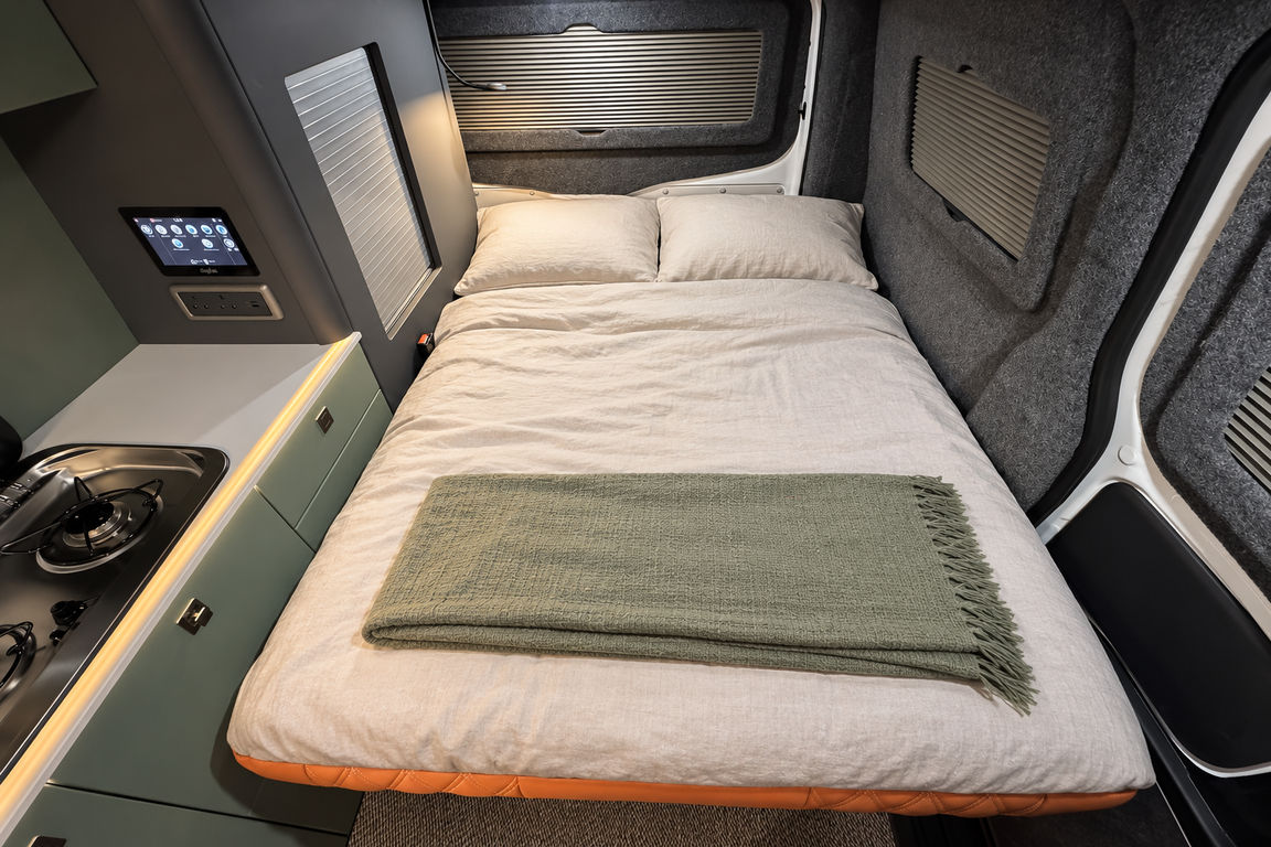 Explore 4 double bed