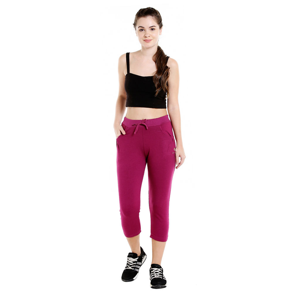 Lango Lango Yoga Pant Capri Women Maroon Capri - Buy Wine Lango Lango Yoga  Pant Capri Women Maroon Capri Online at Best Prices in India | Flipkart.com